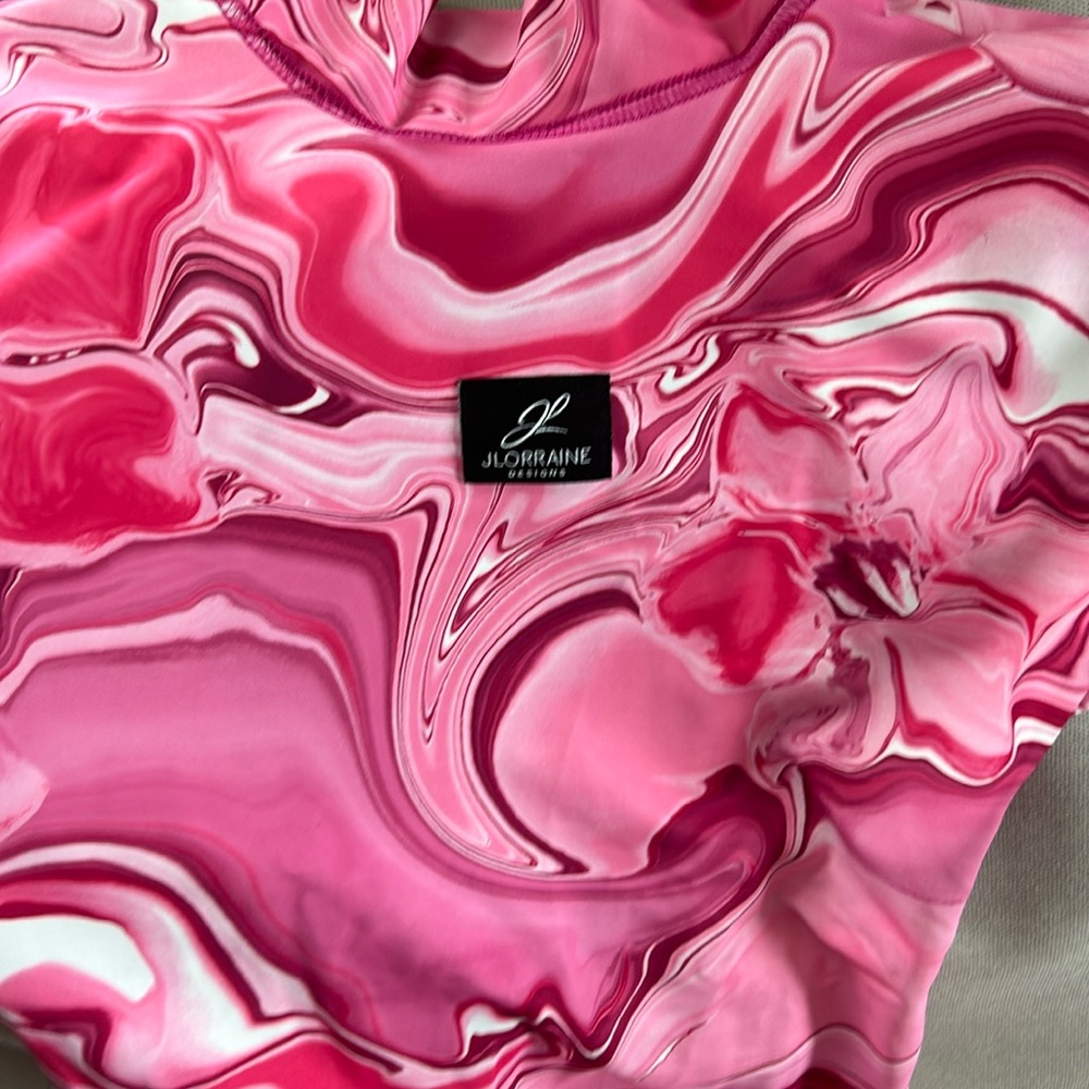 This is a JLorraine Designs size L
